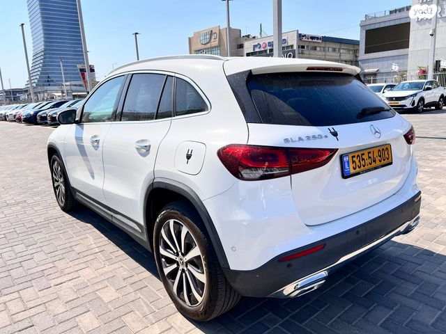 מרצדס-בנץ GLA