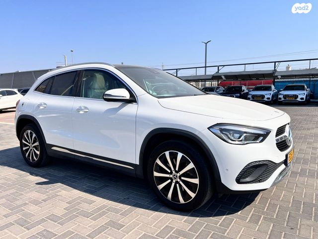 מודעת רכב מרצדס-בנץ GLA