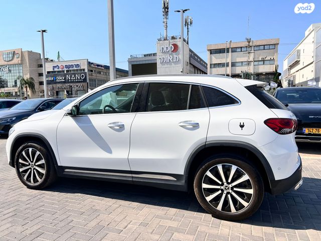 מרצדס-בנץ GLA