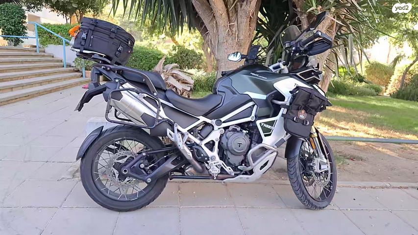 מודעת רכב טריומף Tiger 1200 rally explorer