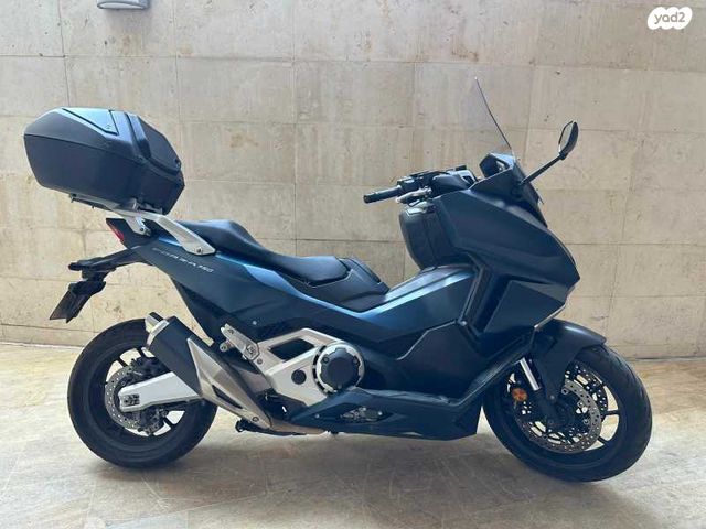 מודעת רכב הונדה פורזה 750