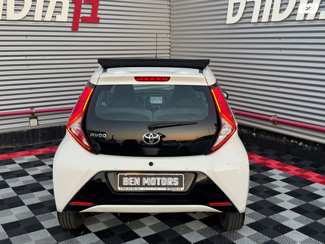 טויוטה אייגו