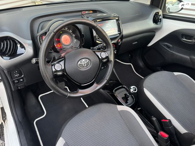 טויוטה אייגו