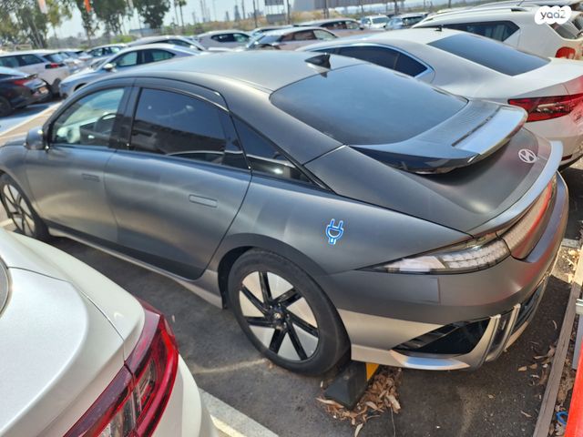 יונדאי איוניק 6