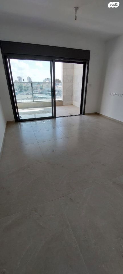 דירה, רמב"ם 20, מרכז העיר, חדרה