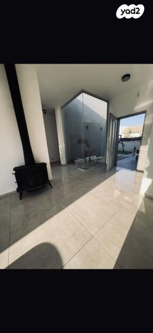 בית פרטי/ קוטג', החוחית 24, חבר, חבר