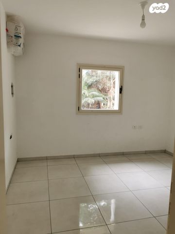 דירה, שדרות אבא חושי 3, אחוזה, חיפה