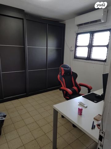 דירה, יצחק שדה 9, יצחק שדה, אזור