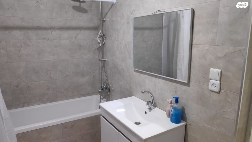 יחידת דיור, ימי בנימינה 44, גבעת הפרחים, בנימינה גבעת עדה