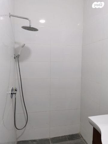 דירה, שדרות אבא חושי 3, אחוזה, חיפה