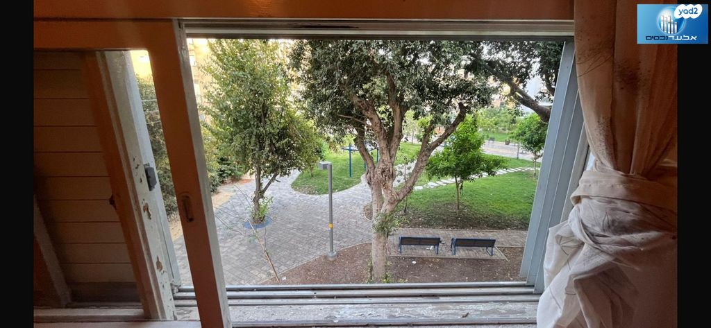 דירה, מעפילי אגוז, נווה חן, תל אביב יפו