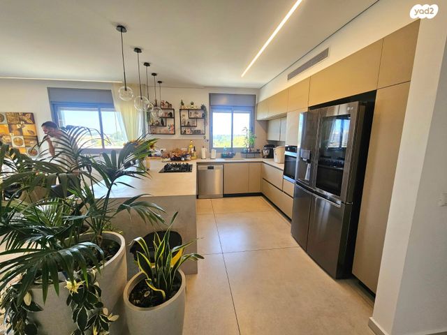 גג/ פנטהאוז, נאות שדה, רעננה