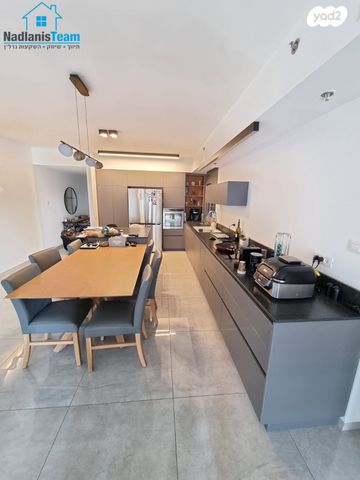 דירה, דוד רזניק 7, גלי הים, נתניה