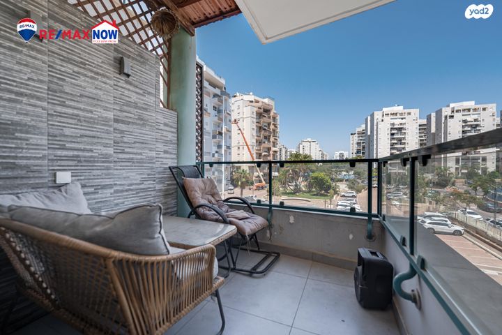 דירה, השירה העברית 4, נאות שקמה, ראשון לציון