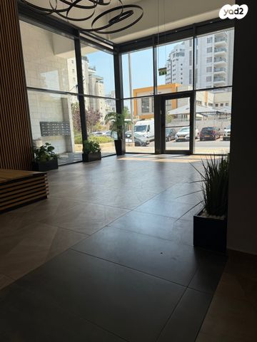 דירה, פרופ' יהודית בירק 6, רחובות המדע, רחובות