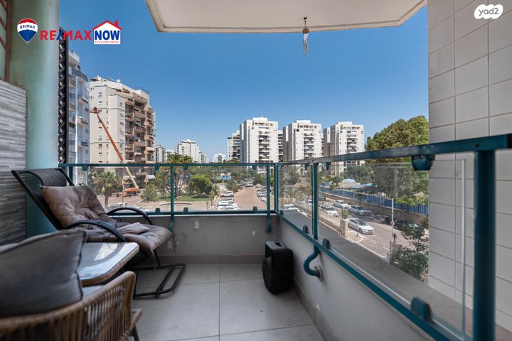 דירה, השירה העברית 4, נאות שקמה, ראשון לציון