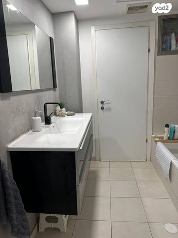 דירה, לוין קיפניס 5, המשתלה, תל אביב יפו