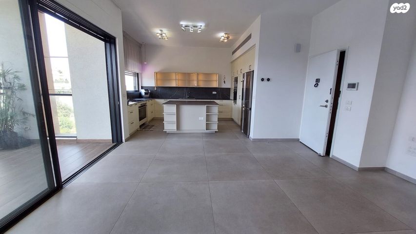 דירה, מתחם גרינברג, הוד השרון