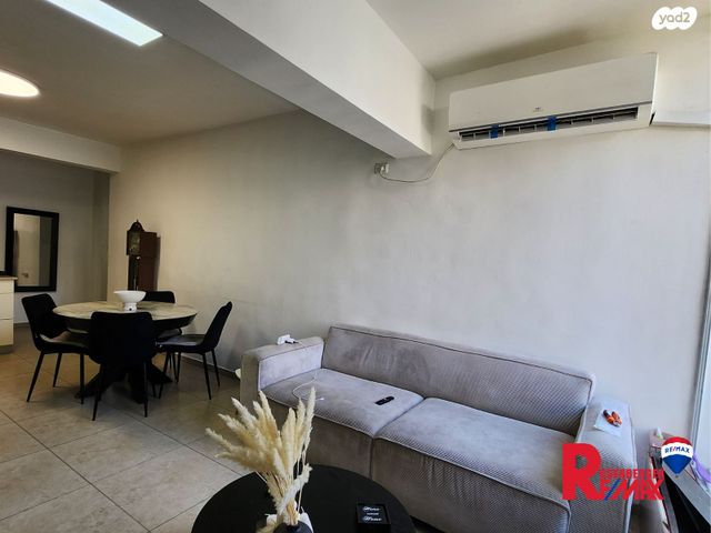 דירה, הנוטרים 16, אגרובנק, חולון