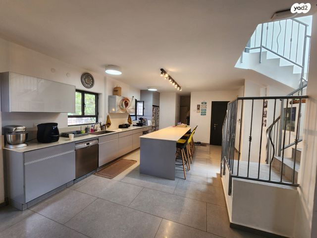 בית פרטי/ קוטג', גבעת הסלעים, ראש העין