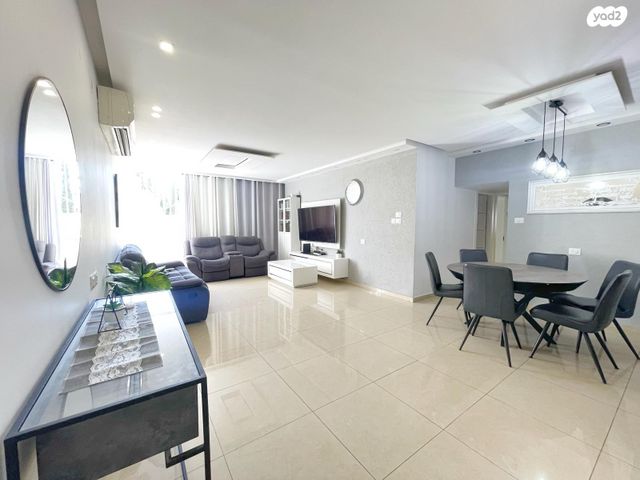 דירה, עמיאל רוז'נסקי, אפרים, רחובות