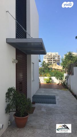 דו משפחתי, שושנת העמקים 21, רמת אמיר, קדימה צורן