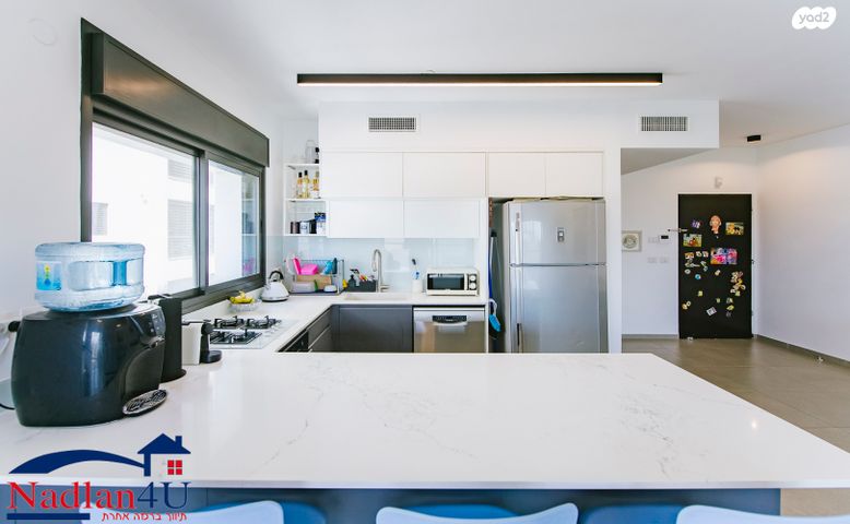 דירה, הרצליה