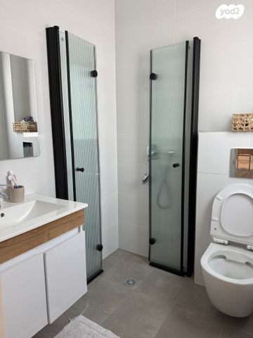 דירה, הרימון, הפרחים, קרית גת