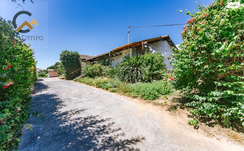 מגרשים, רמתיים, הוד השרון