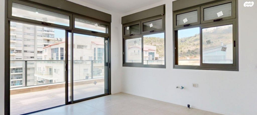 גג/ פנטהאוז, פנחס ואברהם רוטנברג, מת"מ, נאות פרס, חיפה