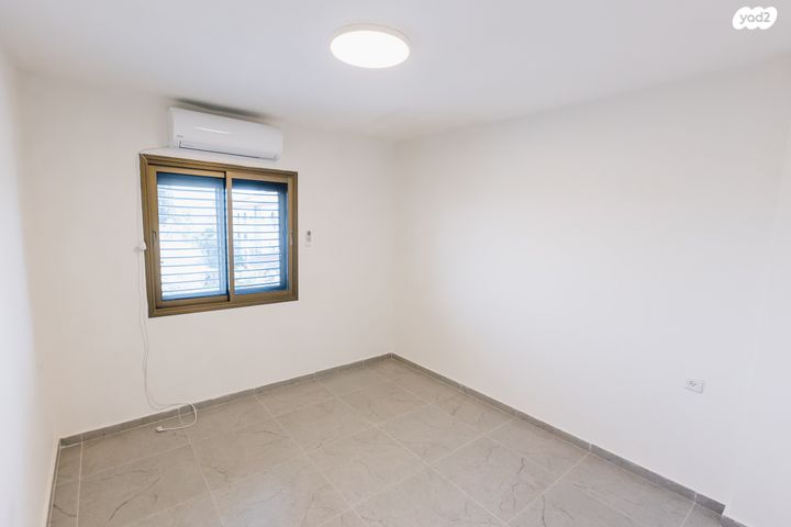 דירה, דבורה 1, אריאל