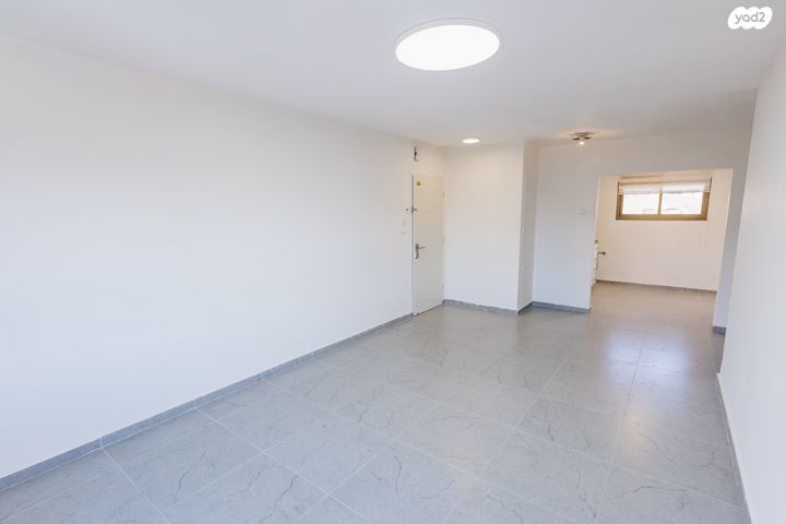 דירה, דבורה 1, אריאל