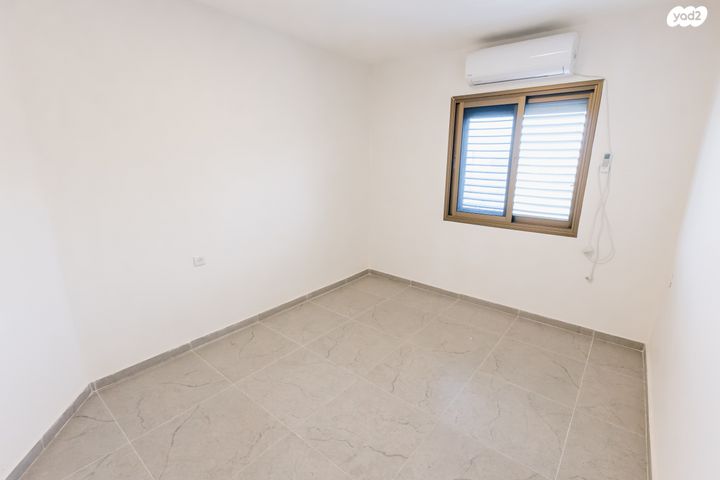 דירה, דבורה 1, אריאל