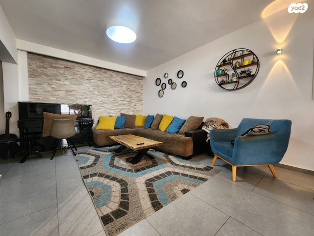 בית פרטי/ קוטג', גבעת הסלעים, ראש העין