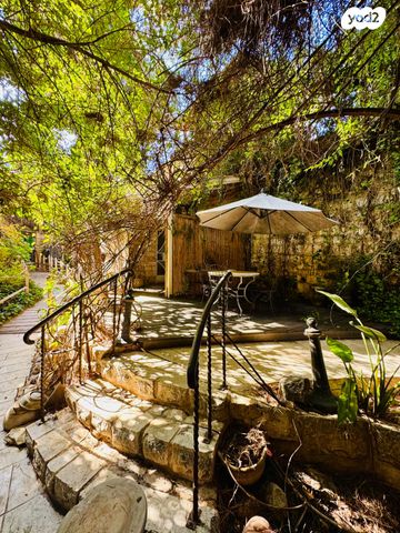 בית פרטי/ קוטג', ראש פינה