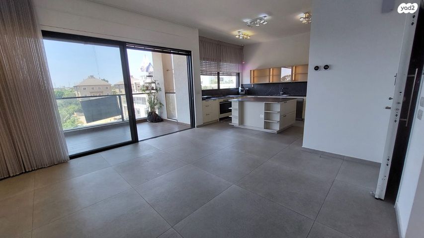 דירה, מתחם גרינברג, הוד השרון