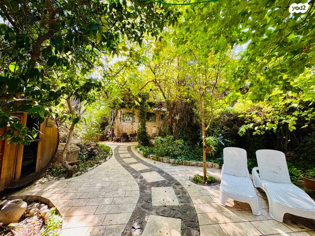 בית פרטי/ קוטג', ראש פינה