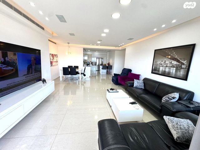 דירה, גולדה מאיר, מתחם 1200, הוד השרון