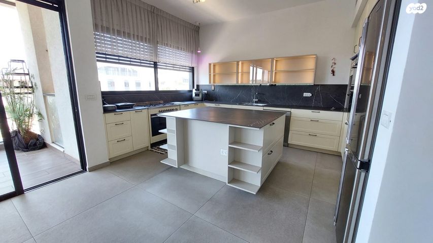 דירה, מתחם גרינברג, הוד השרון