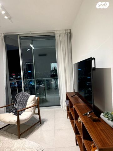 דירה, גרציאני יצחק 8, גני שרונה, קרית הממשלה, תל אביב יפו