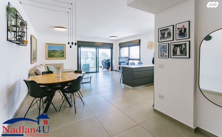 דירה, הרצליה