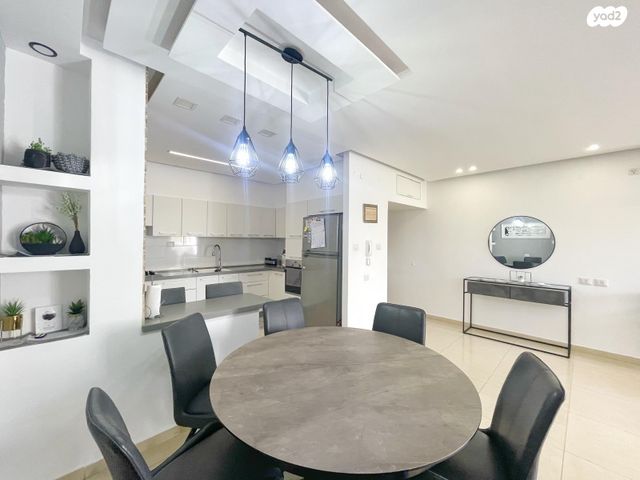 דירה, עמיאל רוז'נסקי, אפרים, רחובות