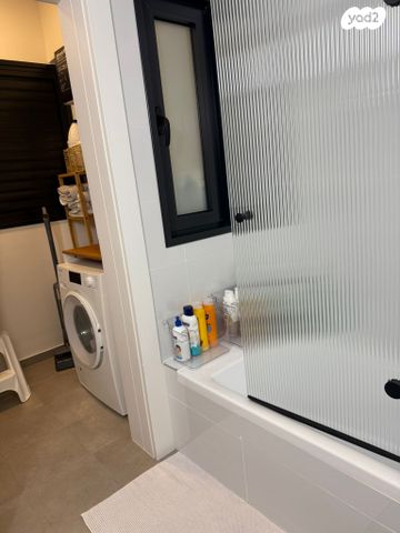 דירה, הרימון, הפרחים, קרית גת