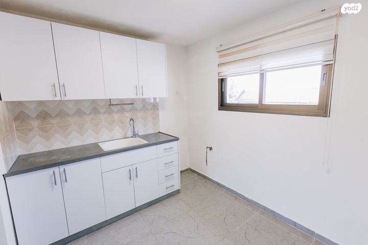 דירה, דבורה 1, אריאל