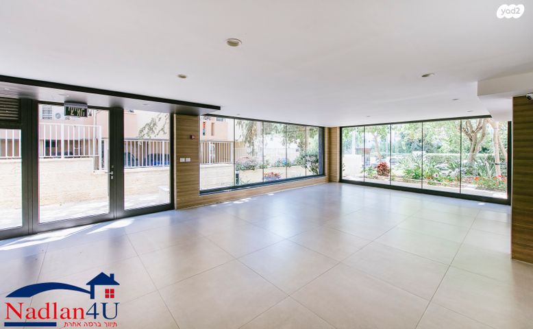 דירה, הרצליה