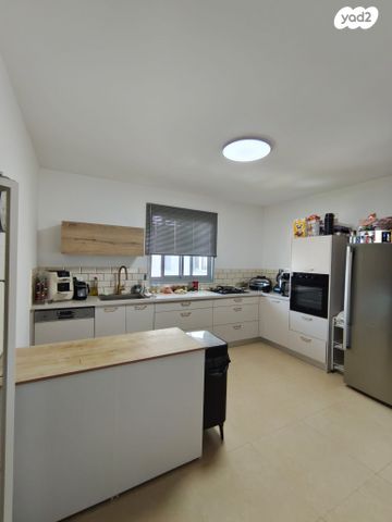 דירה, זלמן שזר 13, מודיעין מכבים רעות