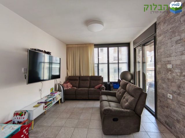 רמז, מערב ותיק