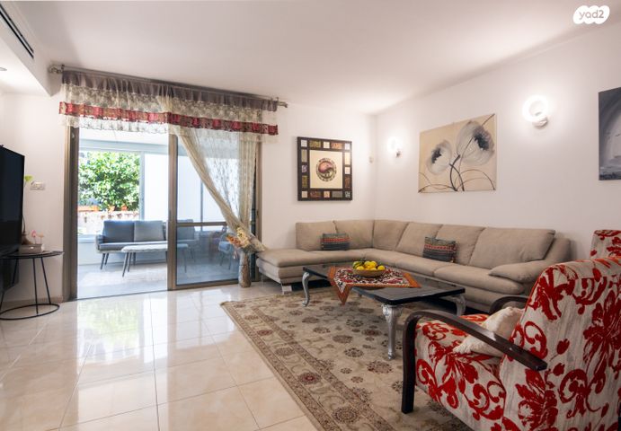 דו משפחתי, נורדאו, ראשונים, ראשון לציון