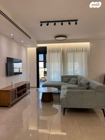 דירה, הרימון, הפרחים, קרית גת