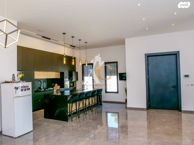 בית פרטי/ קוטג', אומן